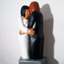 Freundschaft, 2020, Skulptur auf Holzsockel, Ahorn, ca. 91 cm